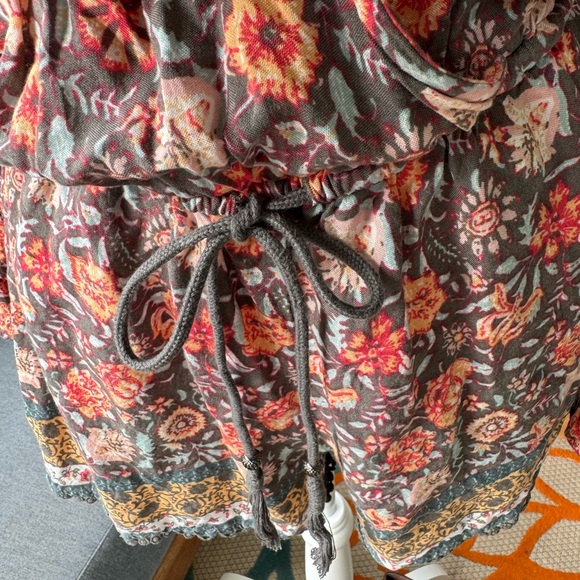 Jessica Simpson romper size small - Picture 4 of 6